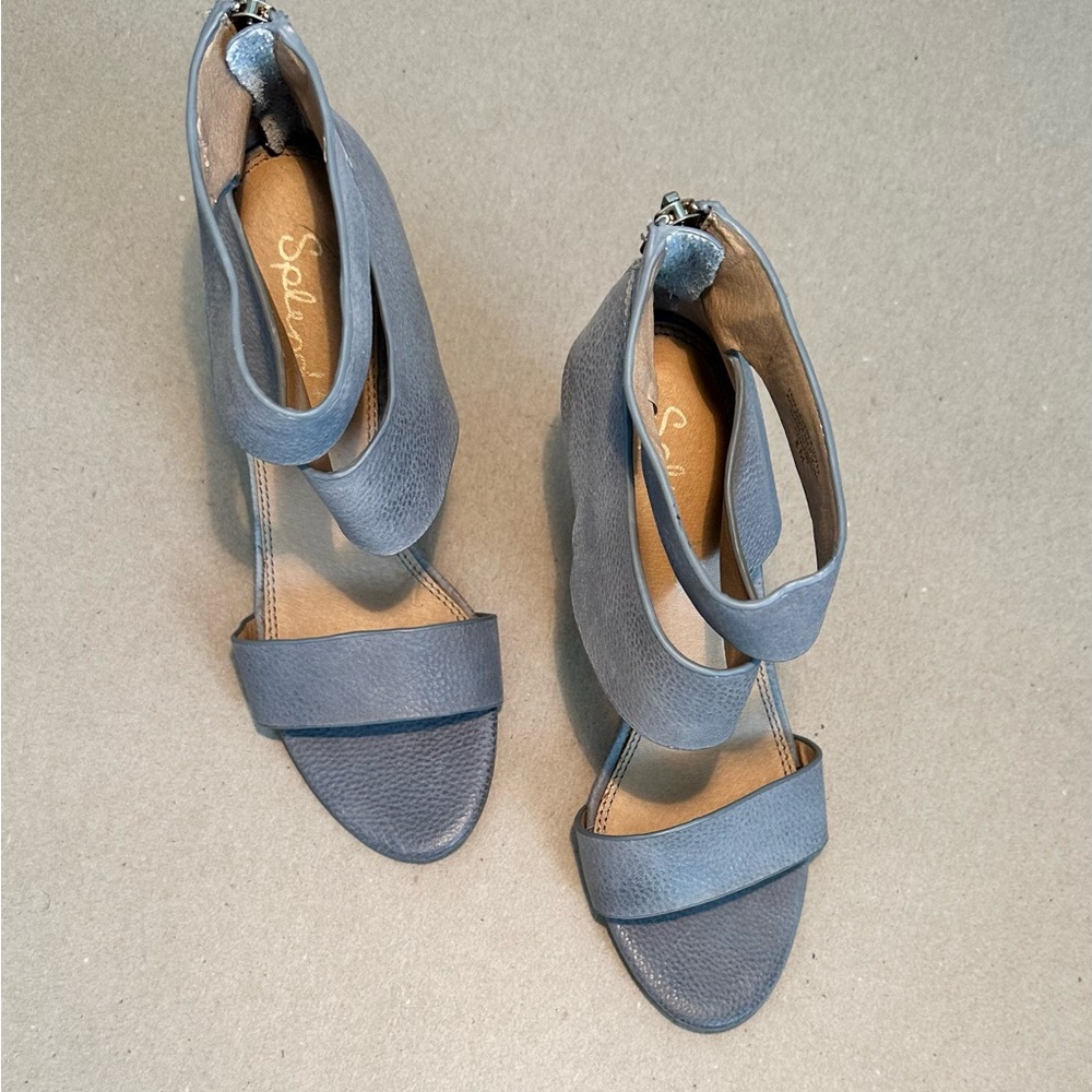 Women's Gray Sandals